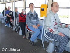 v tramvaji